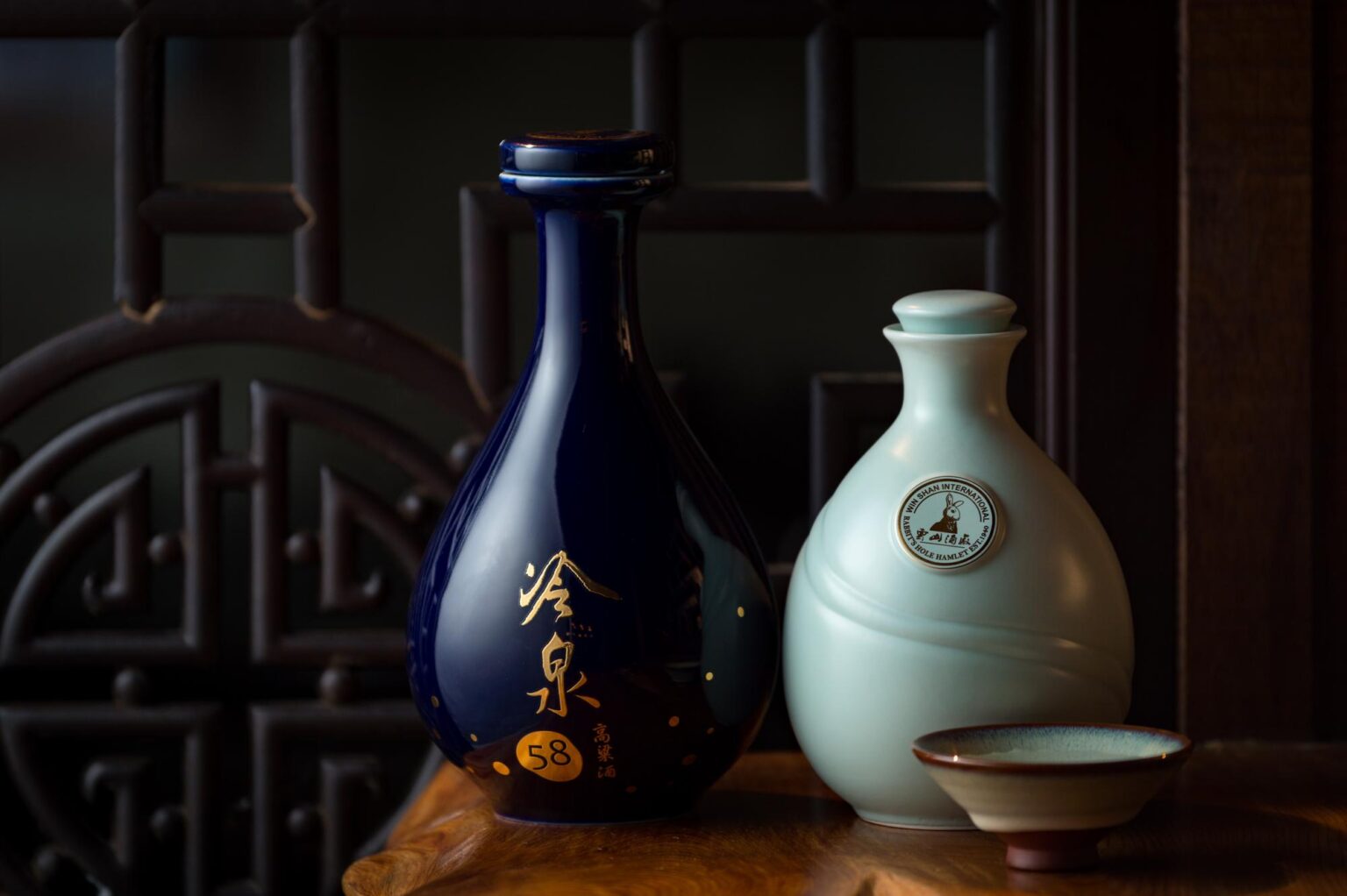 精釀蒸餾所銅製蒸餾器與品管槽